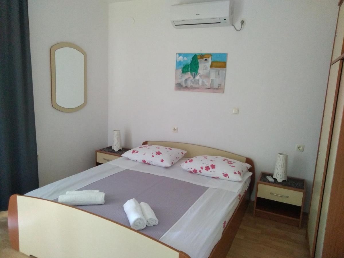 Apartments Kampor Damira Rab Town Exterior photo