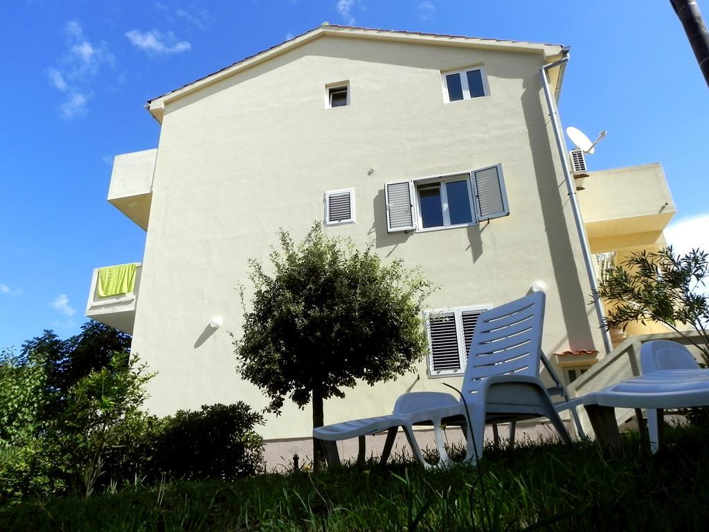 Apartments Kampor Damira Rab Town Exterior photo