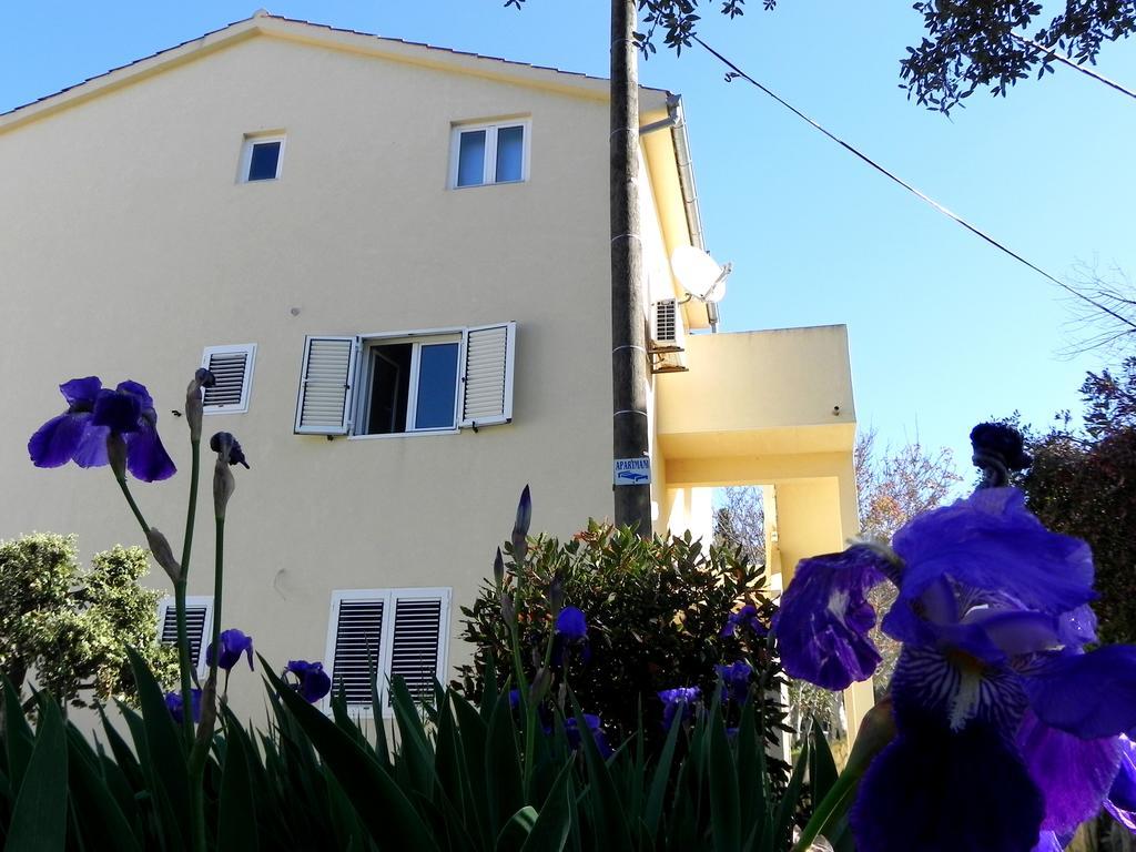 Apartments Kampor Damira Rab Town Exterior photo